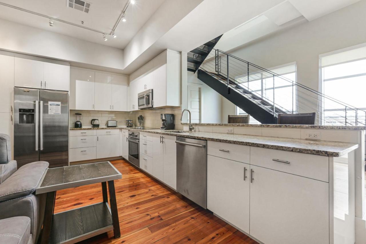 2 Bedroom Elegant Condos In Downtown ニューオーリンズ エクステリア 写真