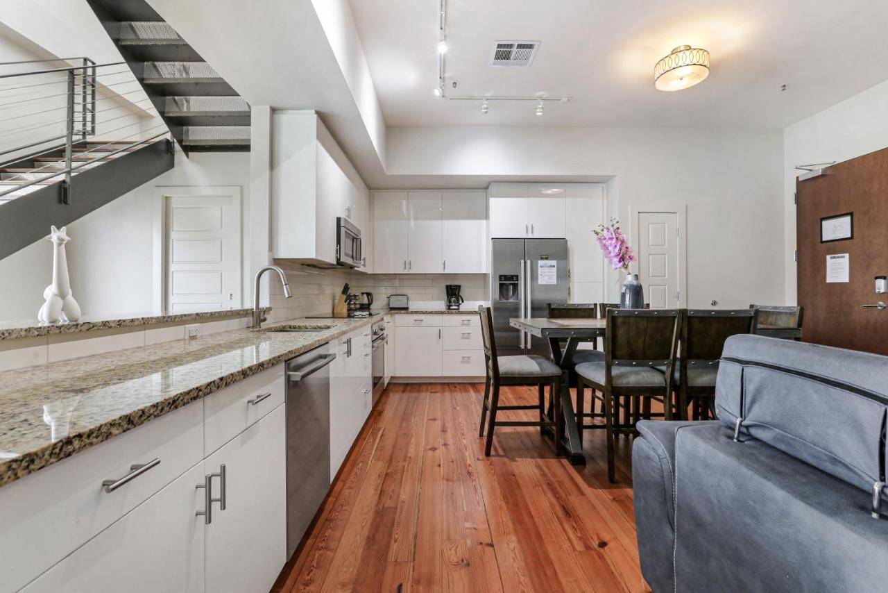 2 Bedroom Elegant Condos In Downtown ニューオーリンズ エクステリア 写真