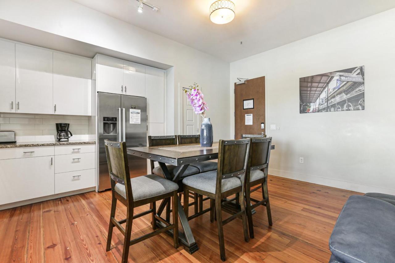 2 Bedroom Elegant Condos In Downtown ニューオーリンズ エクステリア 写真