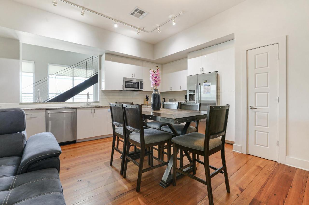 2 Bedroom Elegant Condos In Downtown ニューオーリンズ エクステリア 写真
