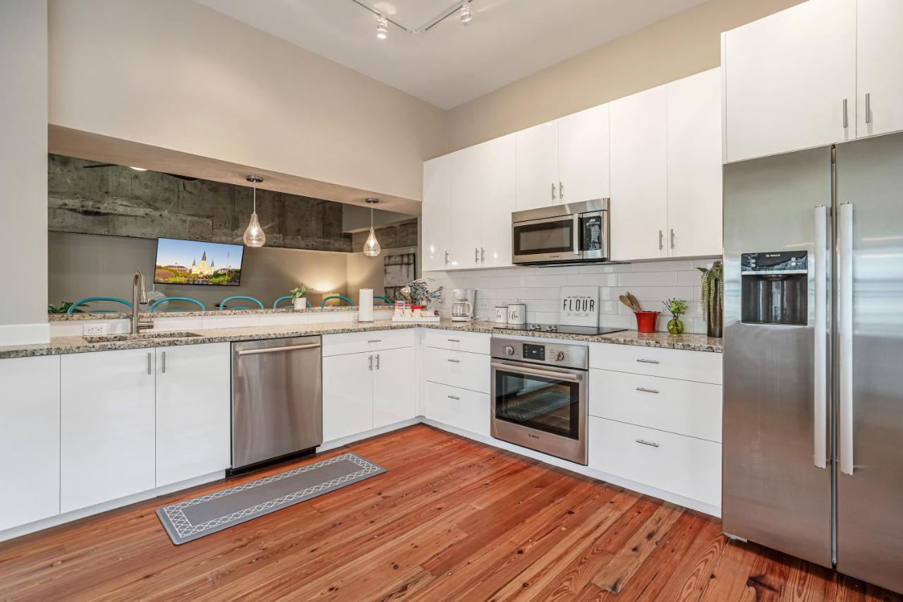 2 Bedroom Elegant Condos In Downtown ニューオーリンズ エクステリア 写真