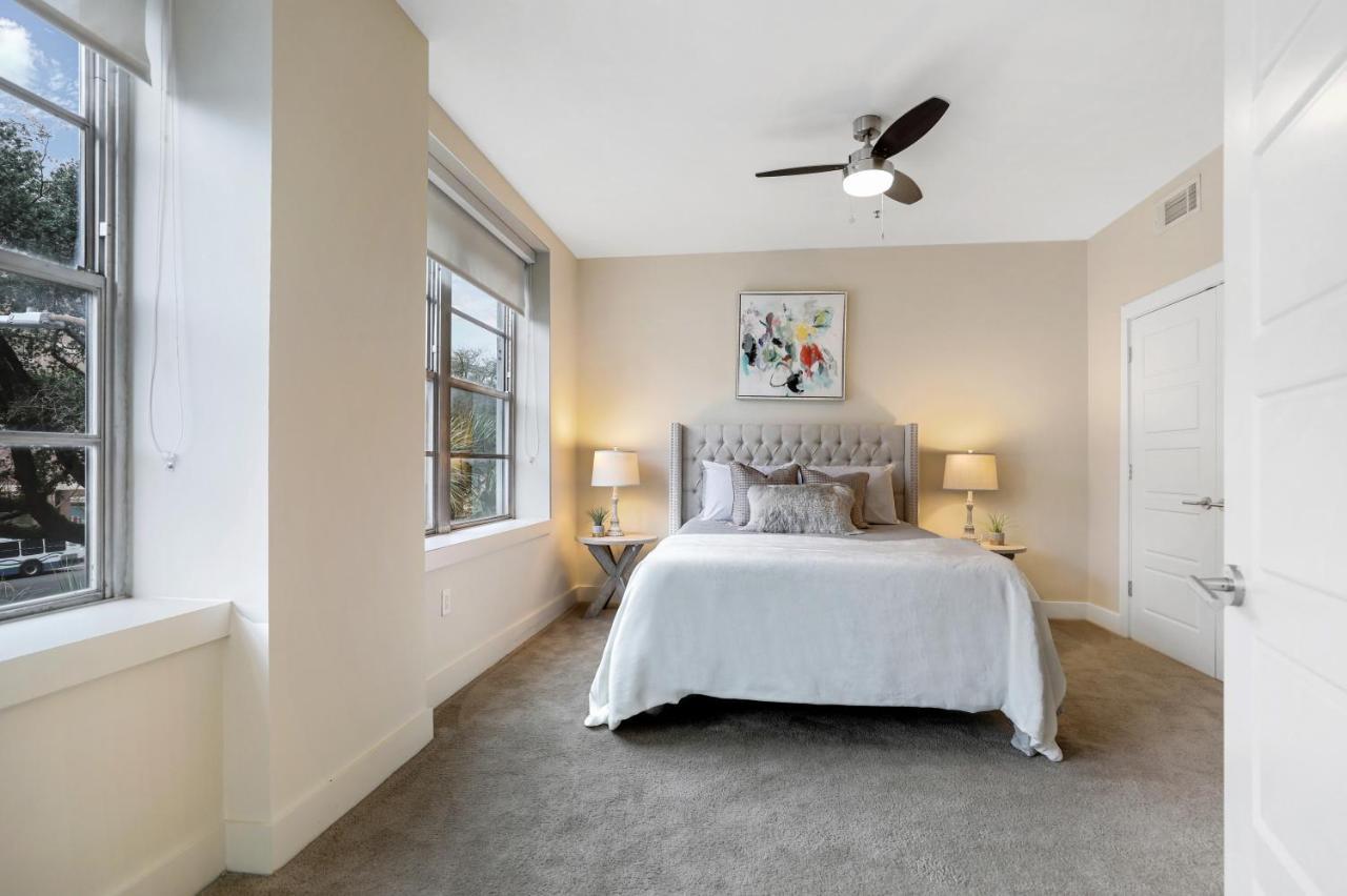 2 Bedroom Elegant Condos In Downtown ニューオーリンズ エクステリア 写真