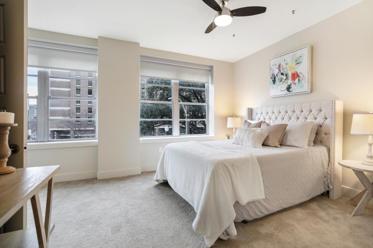 2 Bedroom Elegant Condos In Downtown ニューオーリンズ エクステリア 写真