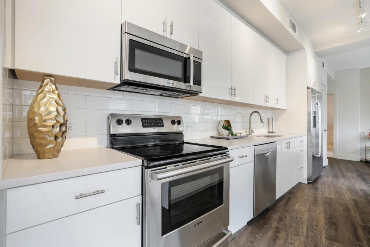 2 Bedroom Elegant Condos In Downtown ニューオーリンズ エクステリア 写真