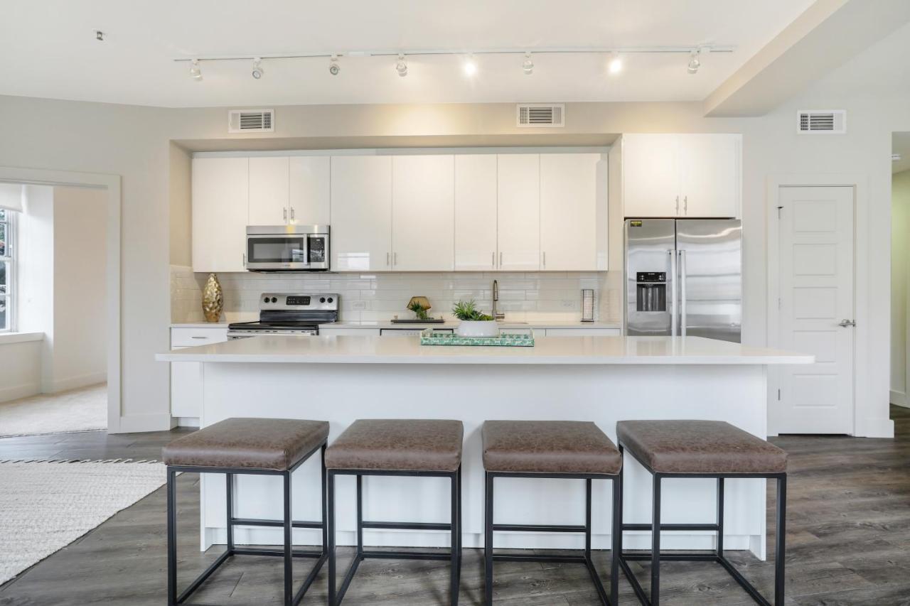 2 Bedroom Elegant Condos In Downtown ニューオーリンズ エクステリア 写真