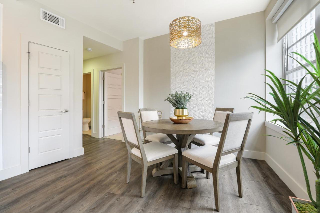 2 Bedroom Elegant Condos In Downtown ニューオーリンズ エクステリア 写真