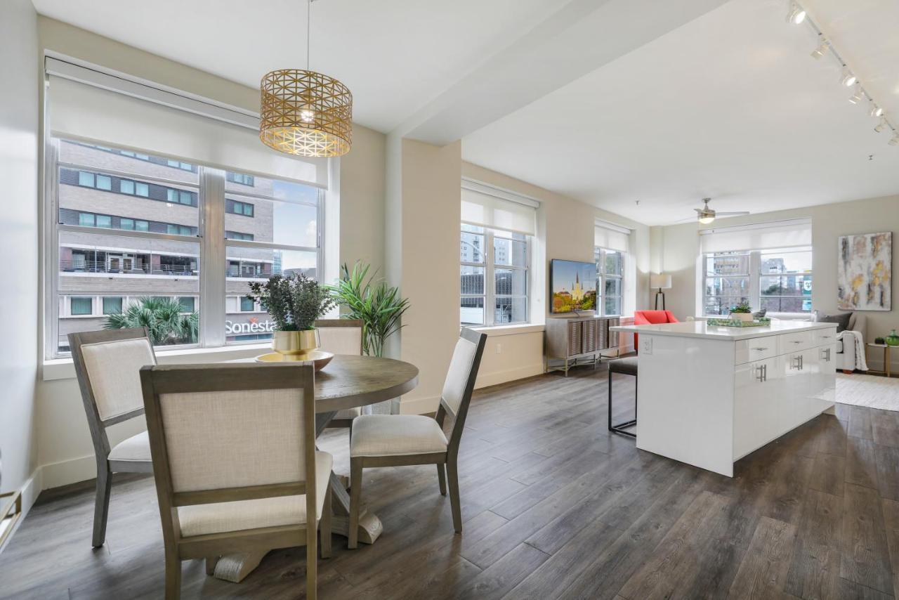 2 Bedroom Elegant Condos In Downtown ニューオーリンズ エクステリア 写真