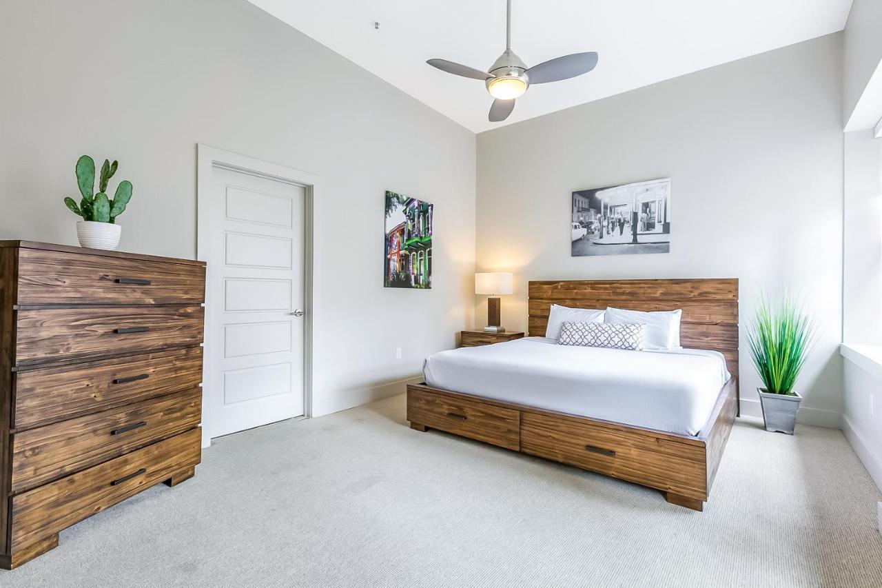 2 Bedroom Elegant Condos In Downtown ニューオーリンズ エクステリア 写真
